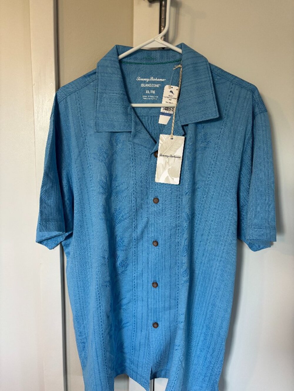 Tommy Bahama Men's XL Button Down Shirt-NWT